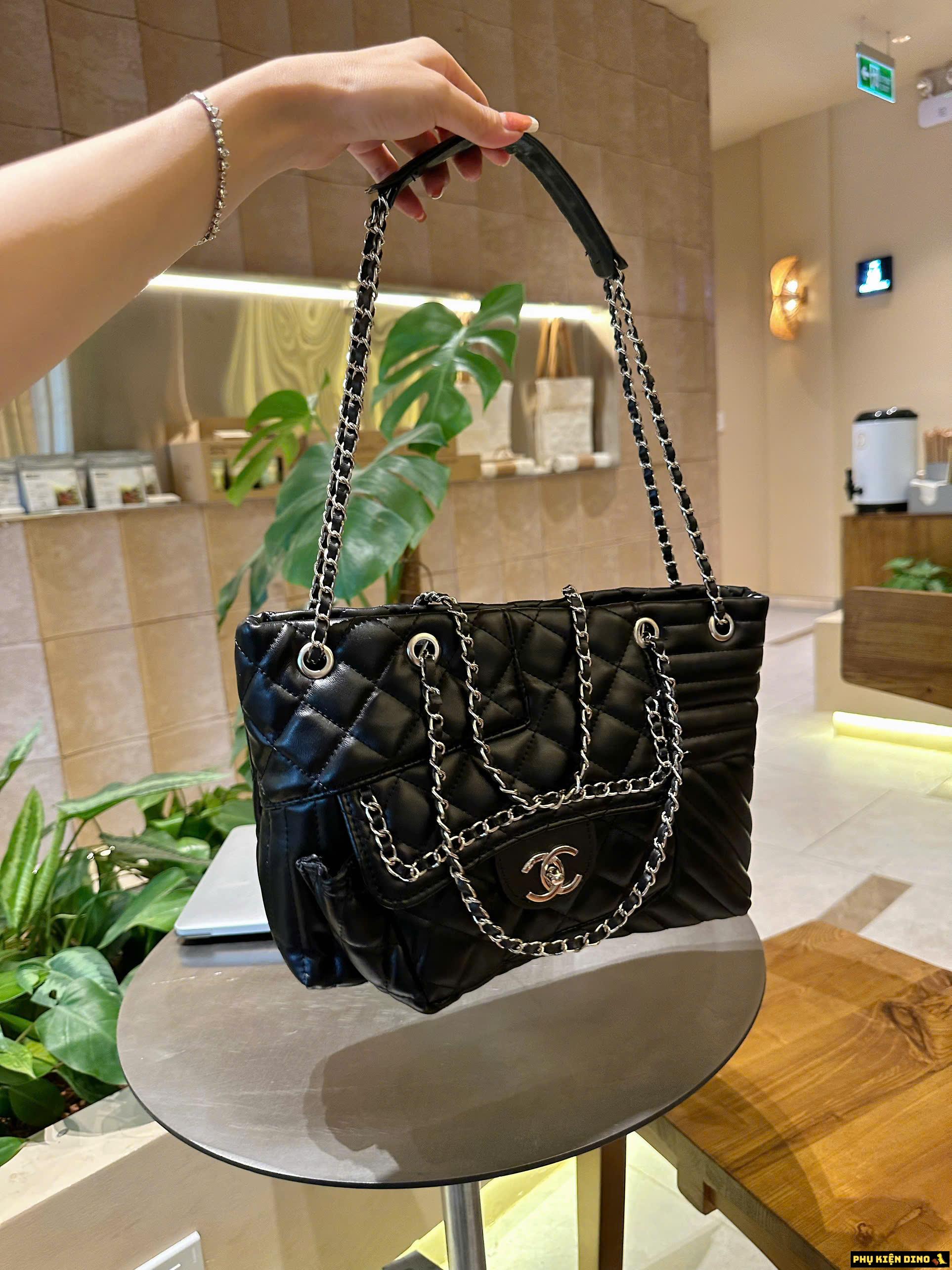 Túi Chanel Công Sở Trần Trám màu Đen Túi Chanel Công Sở Trần Trám màu Đen